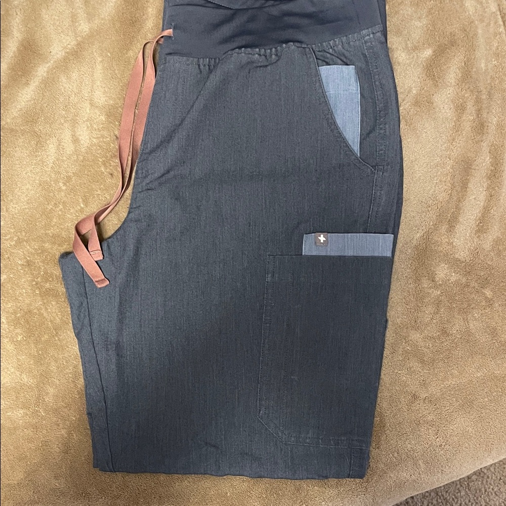 Figs Gray yolo skinny scrub pants